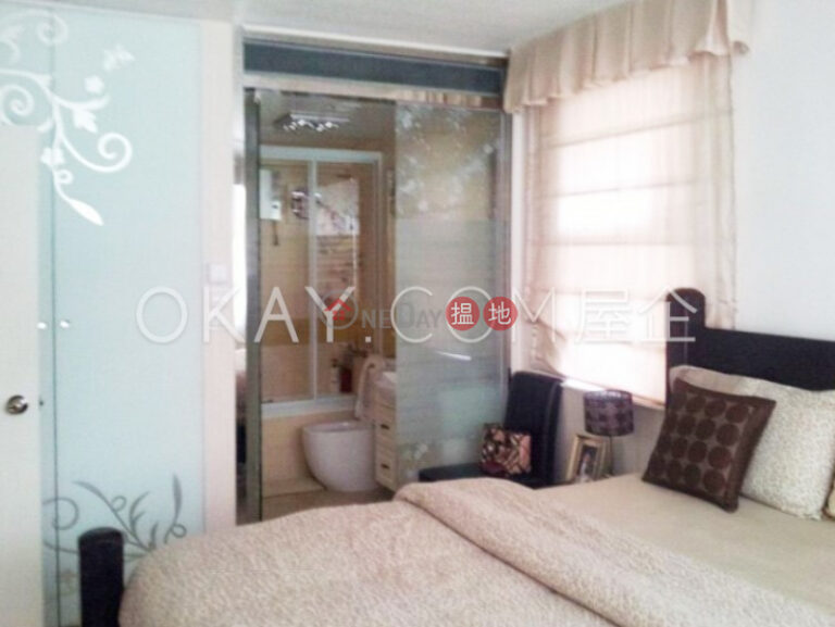 Efficient 2 bedroom with terrace & parking | Rental