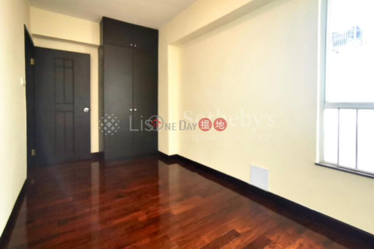 Property for Rent at The Regalis with 3 Bedrooms