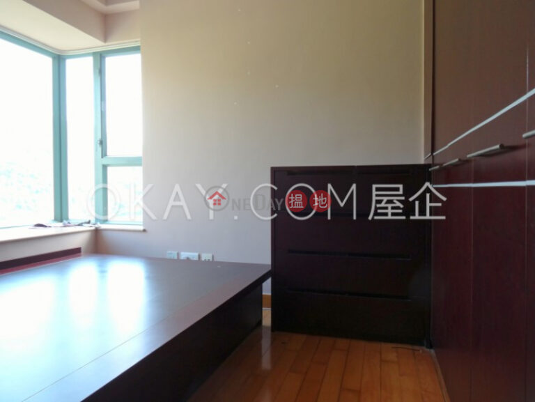 Luxurious 2 bedroom on high floor with balcony | For Sale