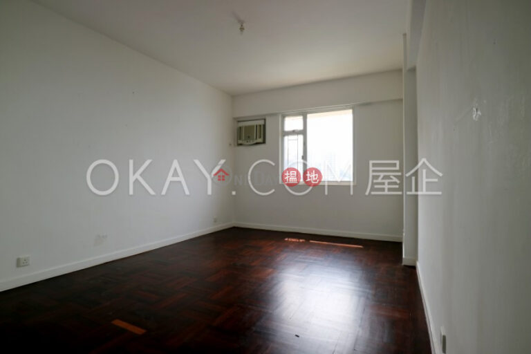 Efficient 4 bedroom with balcony | Rental