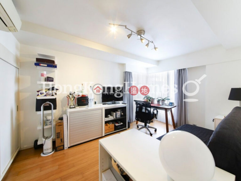 3 Bedroom Family Unit at Aqua 33 | For Sale