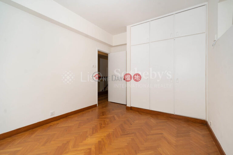 Property for Rent at Pine Grove Block 4 with 4 Bedrooms