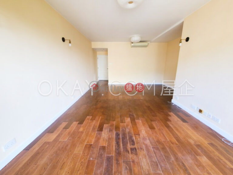 Tasteful 3 bedroom on high floor with balcony & parking | For Sale