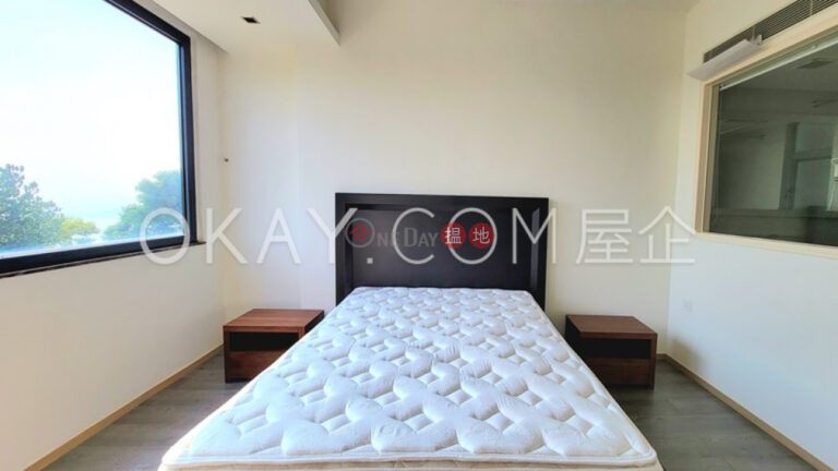 Lovely 2 bedroom with parking | For Sale