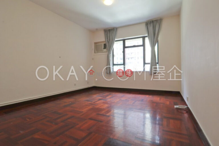 Efficient 4 bedroom with balcony & parking | Rental