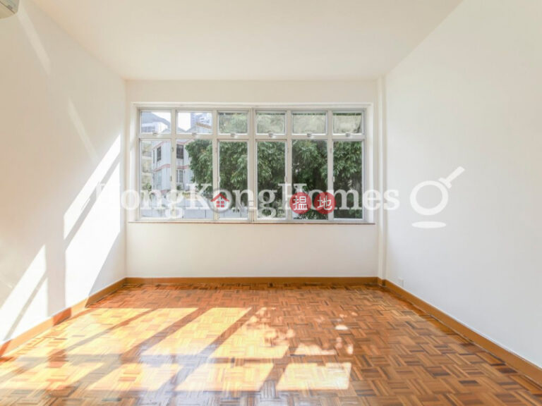 3 Bedroom Family Unit for Rent at Bisney Villas