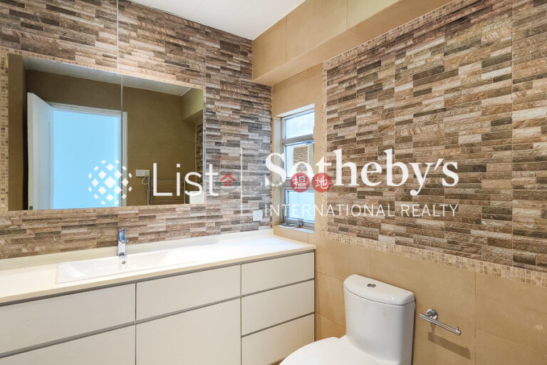 Property for Sale at POKFULAM COURT, 94Pok Fu Lam Road with 3 Bedrooms