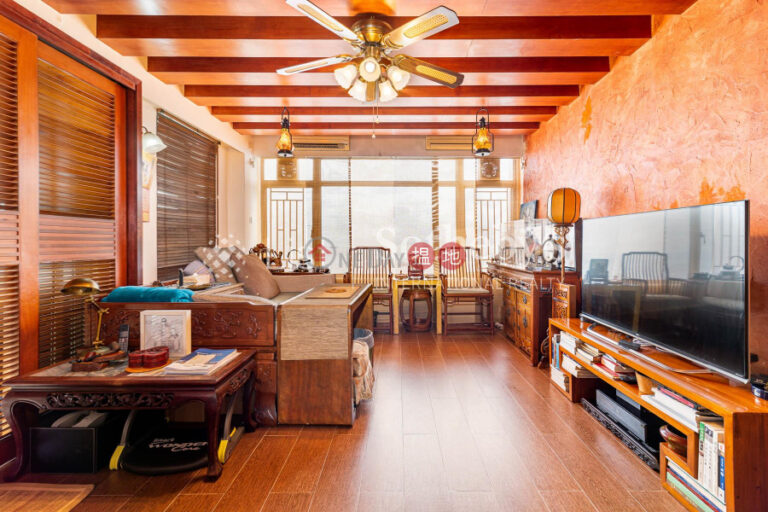 Property for Sale at Block 28-31 Baguio Villa with more than 4 Bedrooms