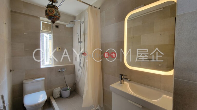 Efficient 3 bed on high floor with rooftop & parking | For Sale