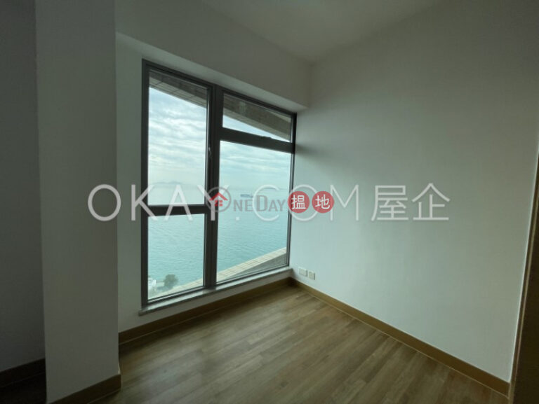 Lovely 4 bedroom with sea views, balcony | For Sale