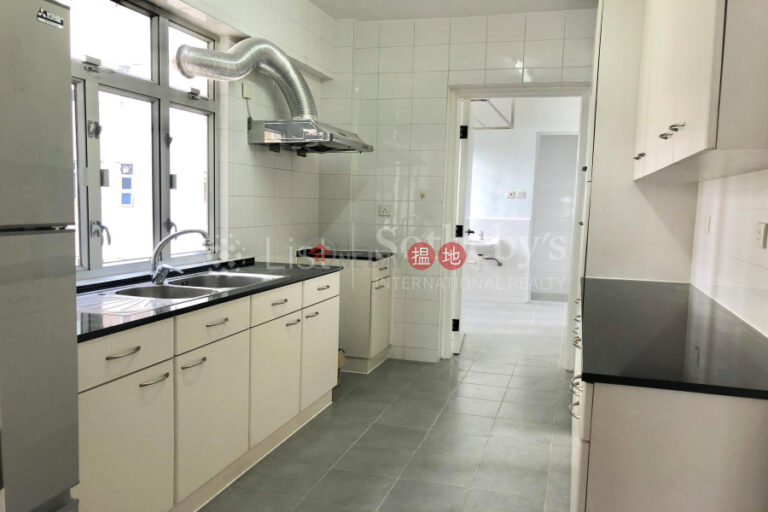 Property for Rent at Scenic Villas with 4 Bedrooms