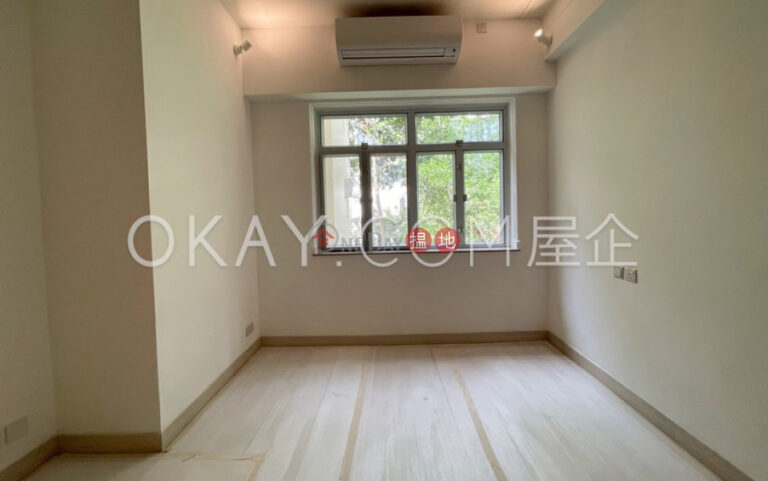 Efficient 3 bed on high floor with rooftop & parking | Rental
