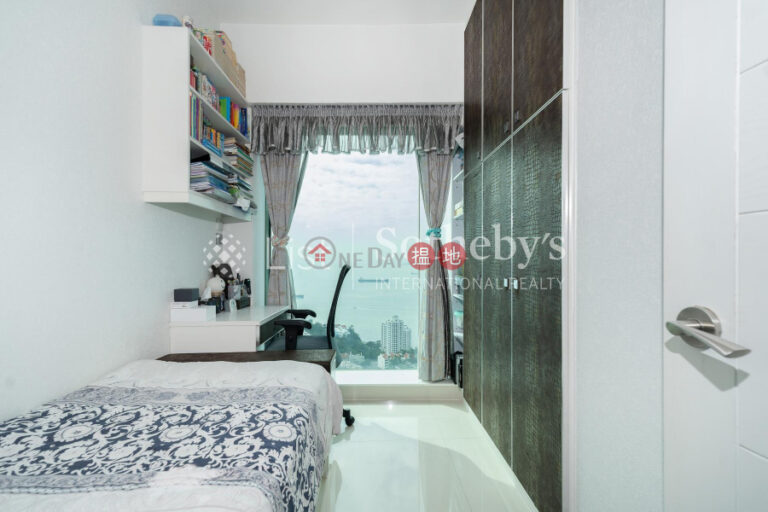 Property for Sale at Royalton with more than 4 Bedrooms