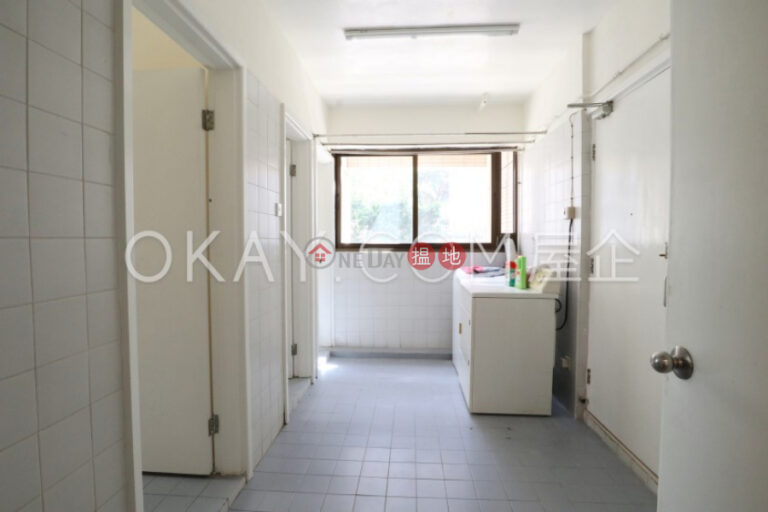Efficient 4 bedroom with balcony & parking | Rental