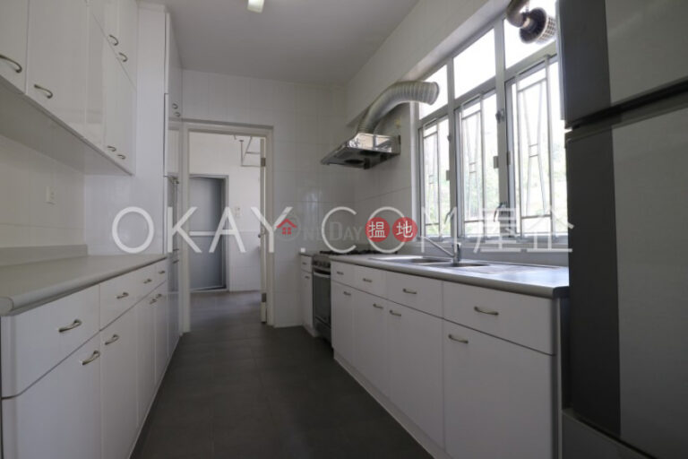 Efficient 4 bedroom with balcony | Rental