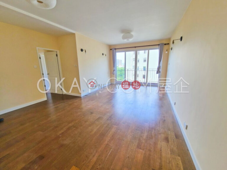 Tasteful 3 bedroom on high floor with balcony & parking | For Sale