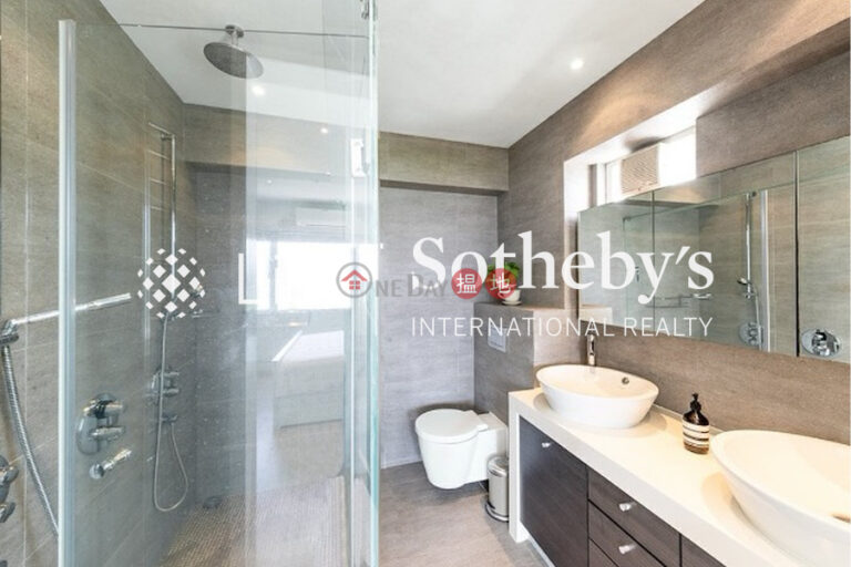 Property for Sale at POKFULAM COURT, 94Pok Fu Lam Road with 3 Bedrooms