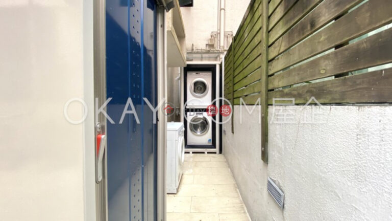 Gorgeous 3 bedroom with terrace & parking | For Sale