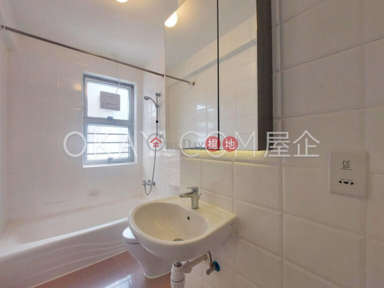 Efficient 4 bedroom with balcony & parking | Rental