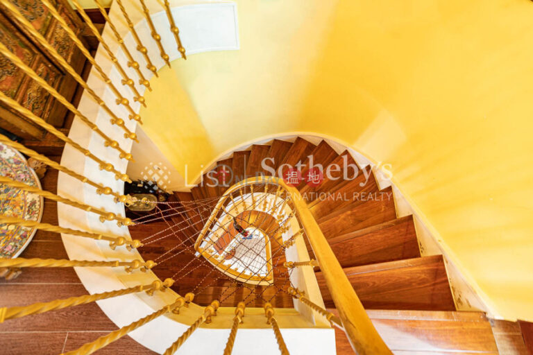 Property for Sale at Block 28-31 Baguio Villa with more than 4 Bedrooms