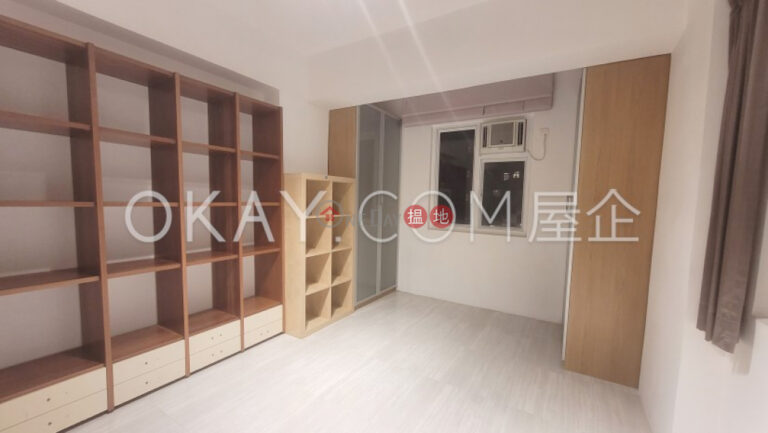 Charming 2 bedroom with parking | For Sale