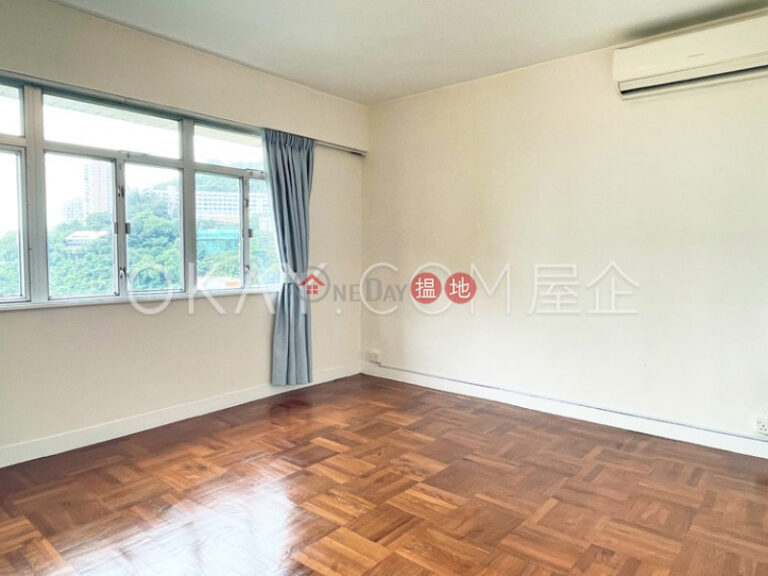 Efficient 4 bedroom with balcony & parking | For Sale