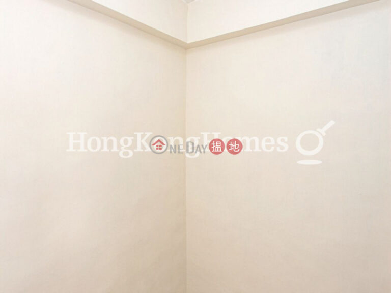 3 Bedroom Family Unit for Rent at Block 19-24 Baguio Villa