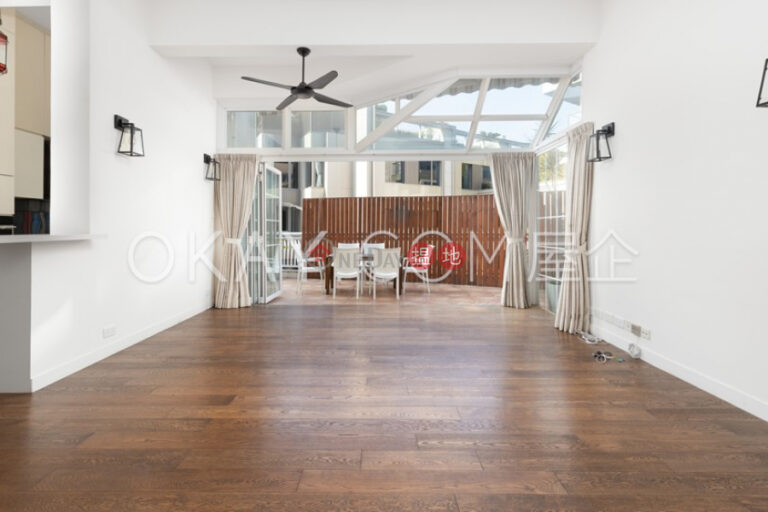 Luxurious 3 bedroom with terrace & parking | Rental