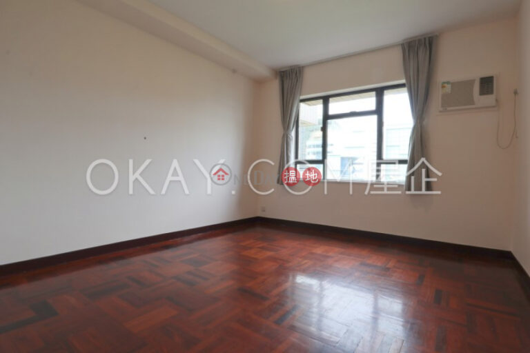 Efficient 4 bedroom with balcony & parking | Rental