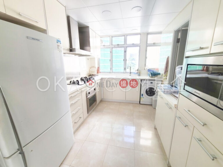Efficient 3 bedroom with parking | For Sale
