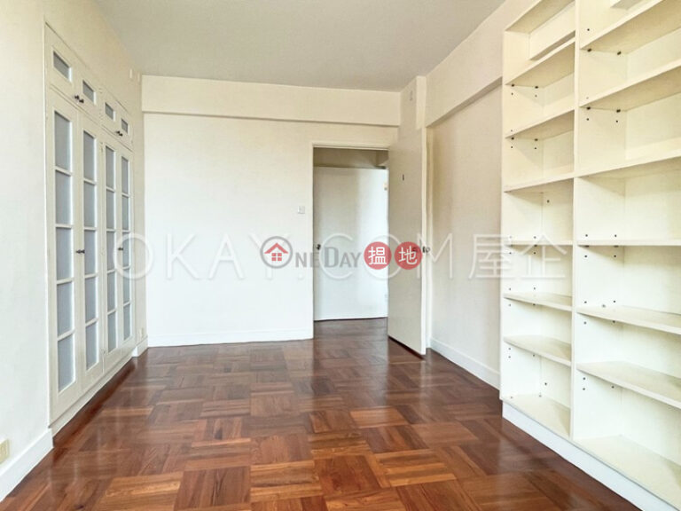 Efficient 4 bedroom with balcony & parking | For Sale