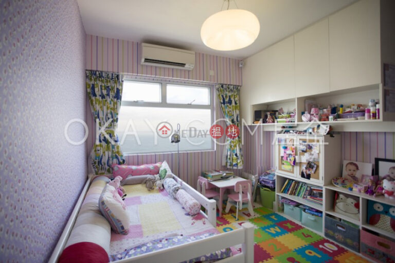 Efficient 3 bedroom with sea views, balcony | Rental