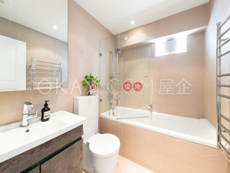 Efficient 3 bedroom with balcony & parking | For Sale