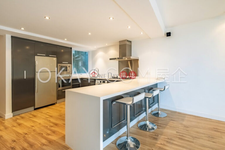 Stylish 3 bedroom with balcony & parking | For Sale