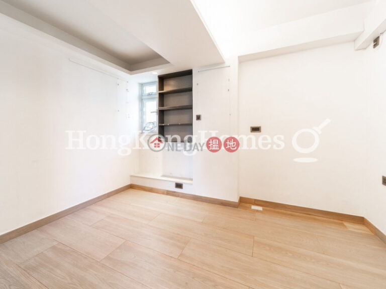 3 Bedroom Family Unit at Block 19-24 Baguio Villa | For Sale