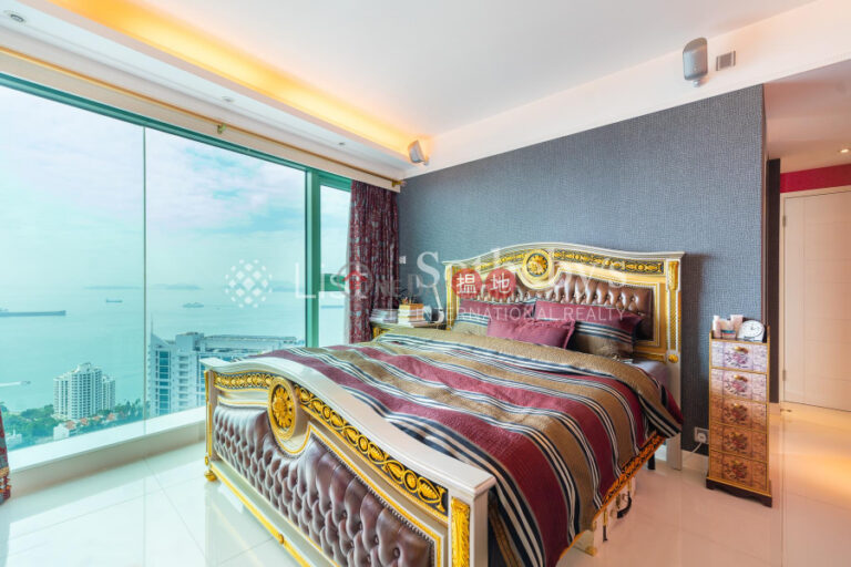 Property for Sale at Royalton with more than 4 Bedrooms