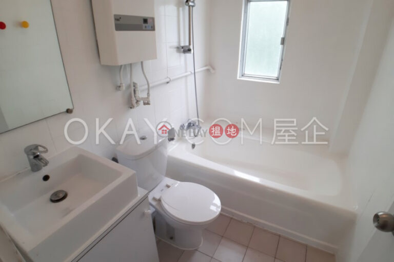 Efficient 4 bedroom with sea views, balcony | Rental