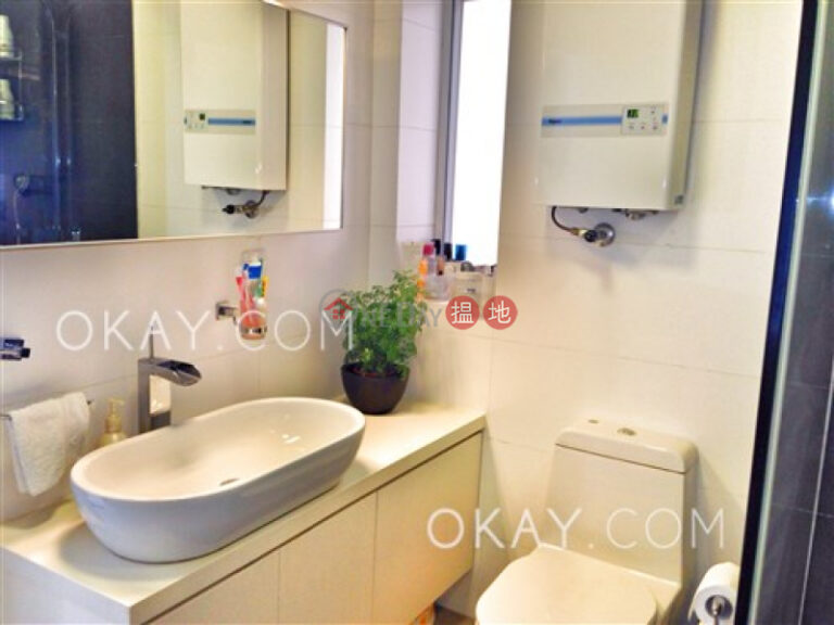 Efficient 2 bedroom with sea views, balcony | For Sale