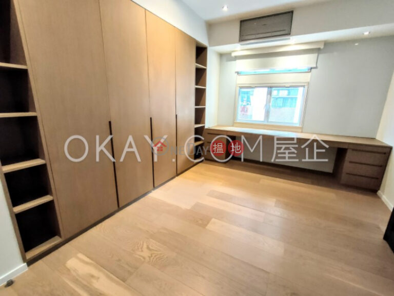 Efficient 3 bedroom with balcony & parking | For Sale