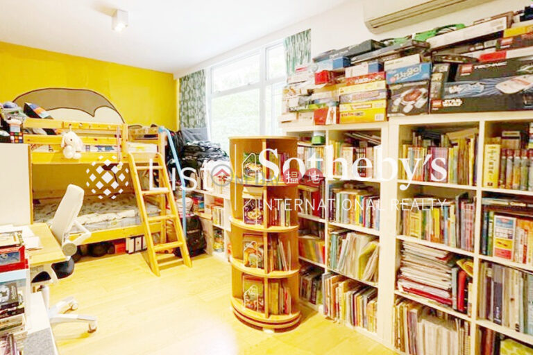 Property for Sale at Block 28-31 Baguio Villa with 3 Bedrooms