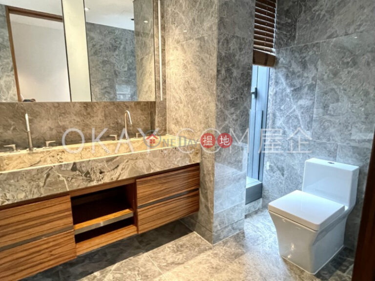 Exquisite 3 bedroom on high floor with balcony | Rental