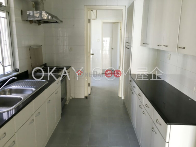 Efficient 4 bed on high floor with balcony & parking | Rental