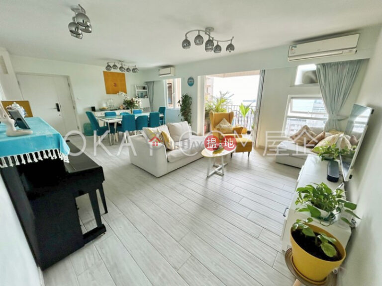 Unique 3 bedroom with balcony & parking | Rental