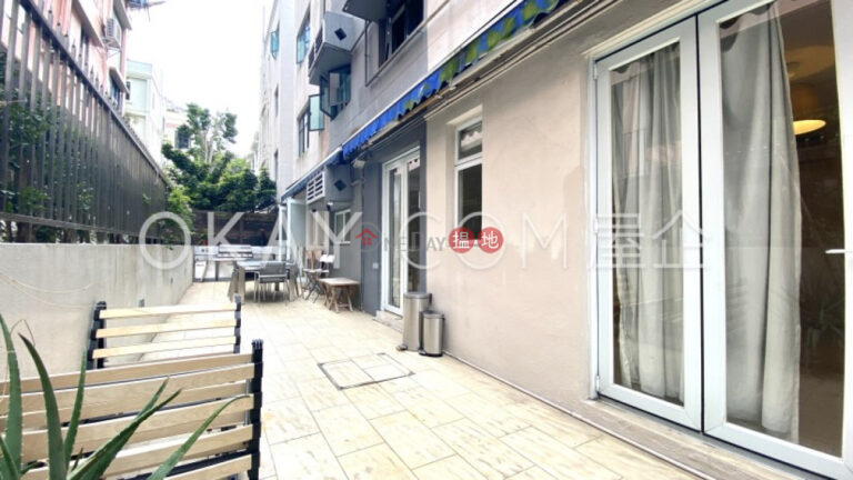 Gorgeous 3 bedroom with terrace & parking | For Sale