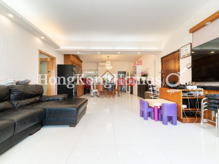 3 Bedroom Family Unit at Fulham Garden | For Sale