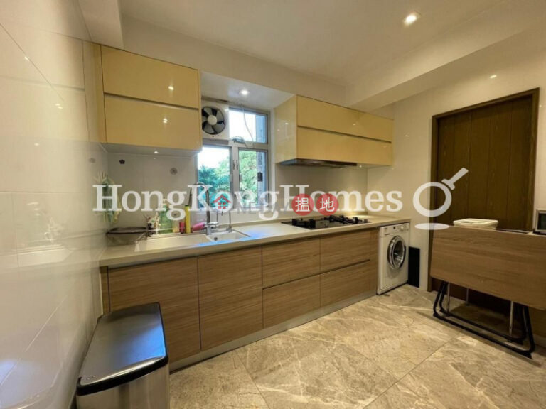 3 Bedroom Family Unit at Block 19-24 Baguio Villa | For Sale