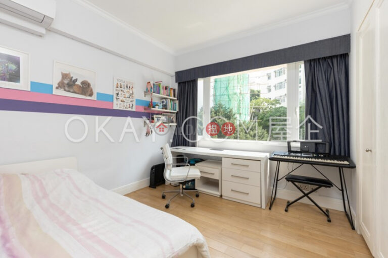 Stylish 3 bedroom on high floor with rooftop & parking | For Sale