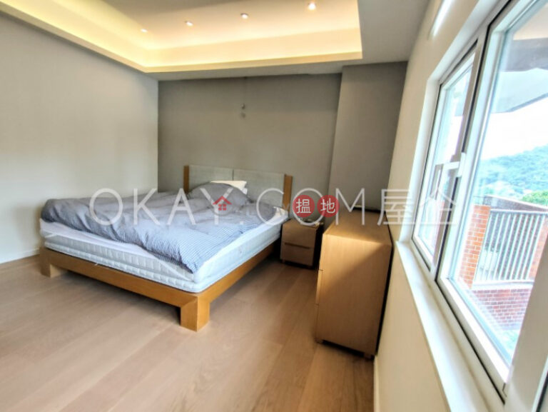 Efficient 3 bedroom with balcony & parking | For Sale