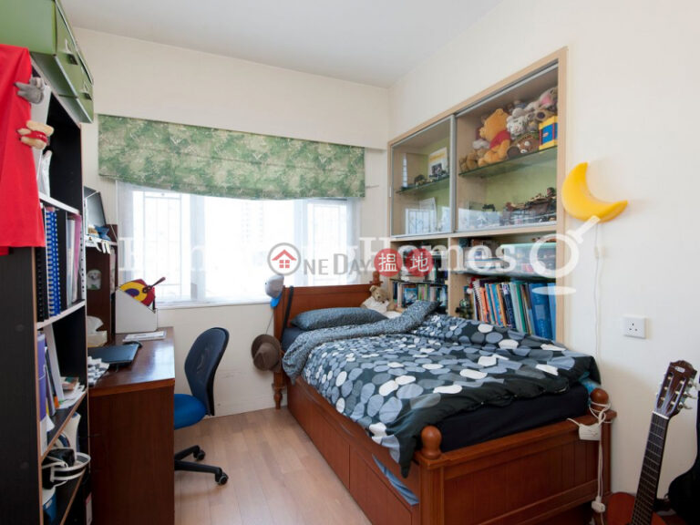 3 Bedroom Family Unit at Glamour Court | For Sale