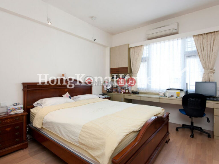 3 Bedroom Family Unit at Glamour Court | For Sale